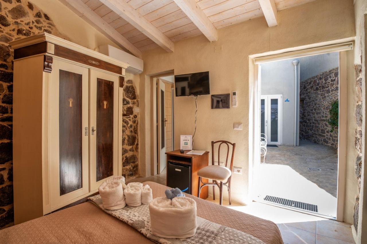 Bed and Breakfast Domo Sa Barra SantʼAntìoco Exteriér fotografie