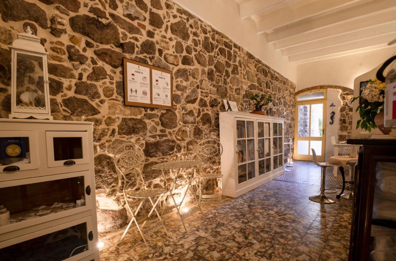 Bed and Breakfast Domo Sa Barra SantʼAntìoco Exteriér fotografie