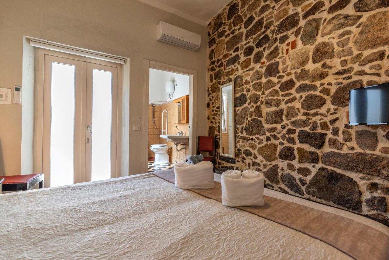 Bed and Breakfast Domo Sa Barra SantʼAntìoco Exteriér fotografie