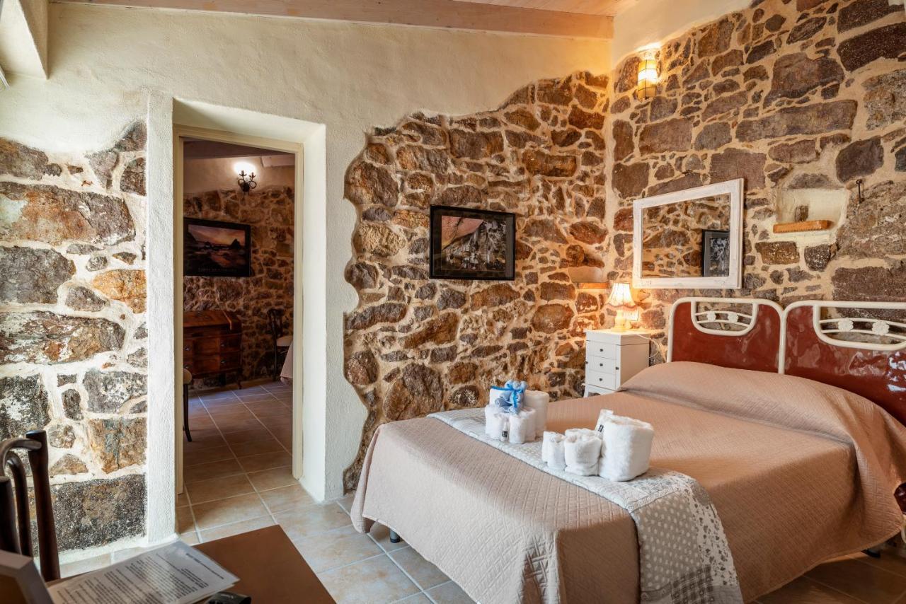 Bed and Breakfast Domo Sa Barra SantʼAntìoco Exteriér fotografie