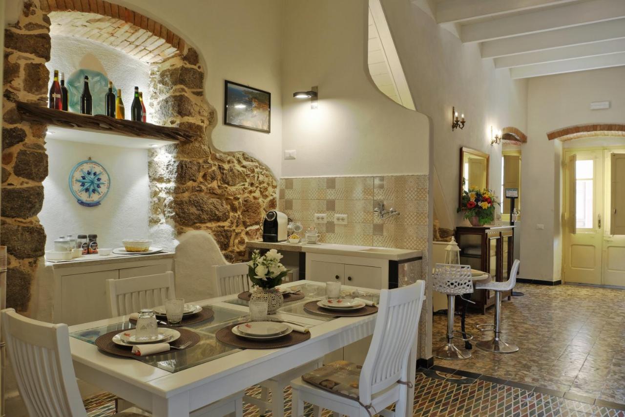 Bed and Breakfast Domo Sa Barra SantʼAntìoco Exteriér fotografie