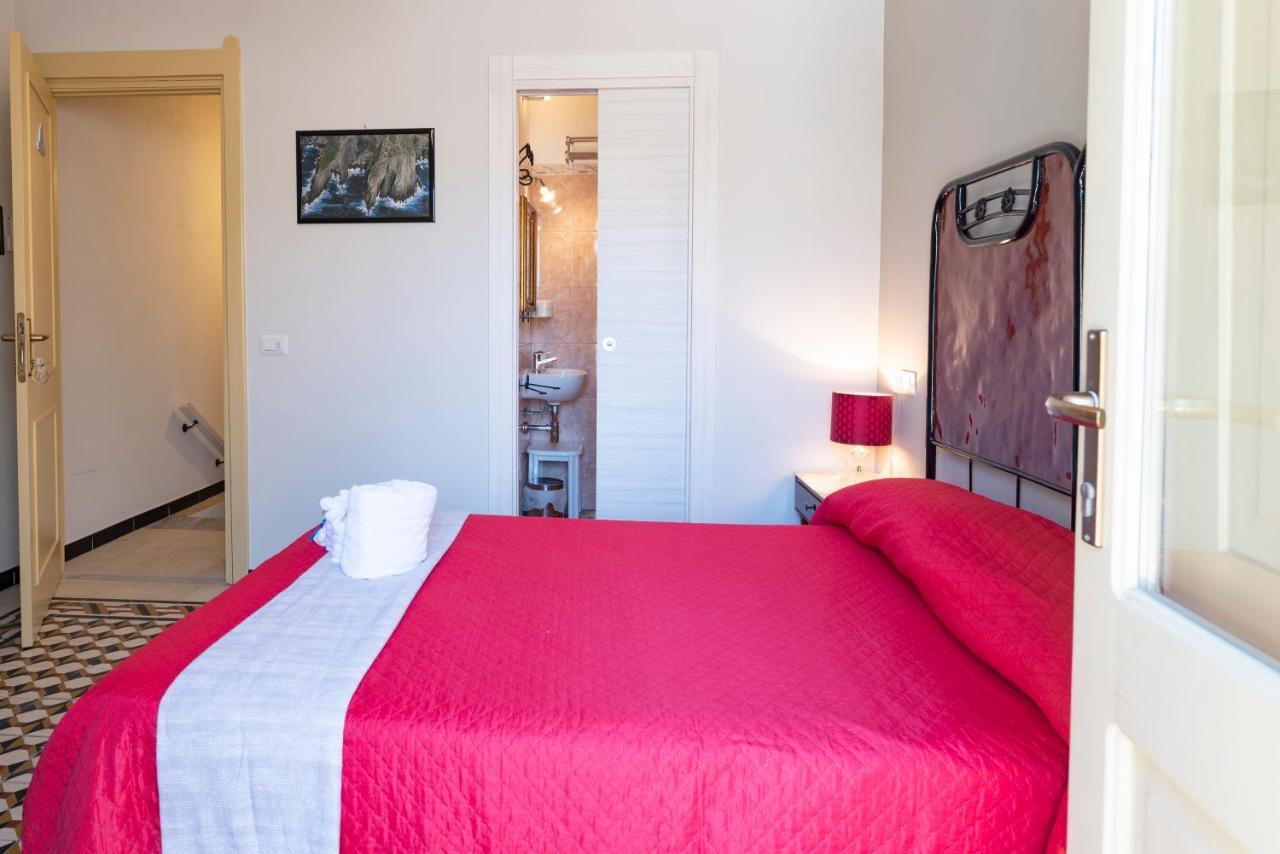 Bed and Breakfast Domo Sa Barra SantʼAntìoco Exteriér fotografie